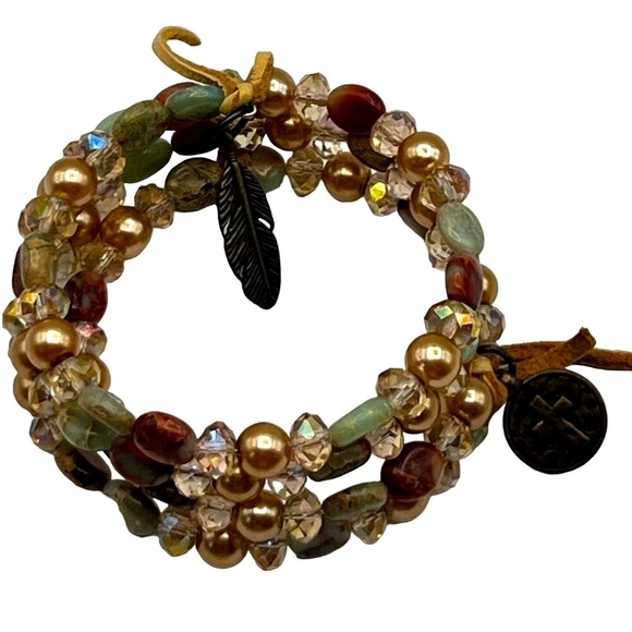 Green Onyx Bead Bracelet With Feather & Cross Charms - Picture 8 of 8